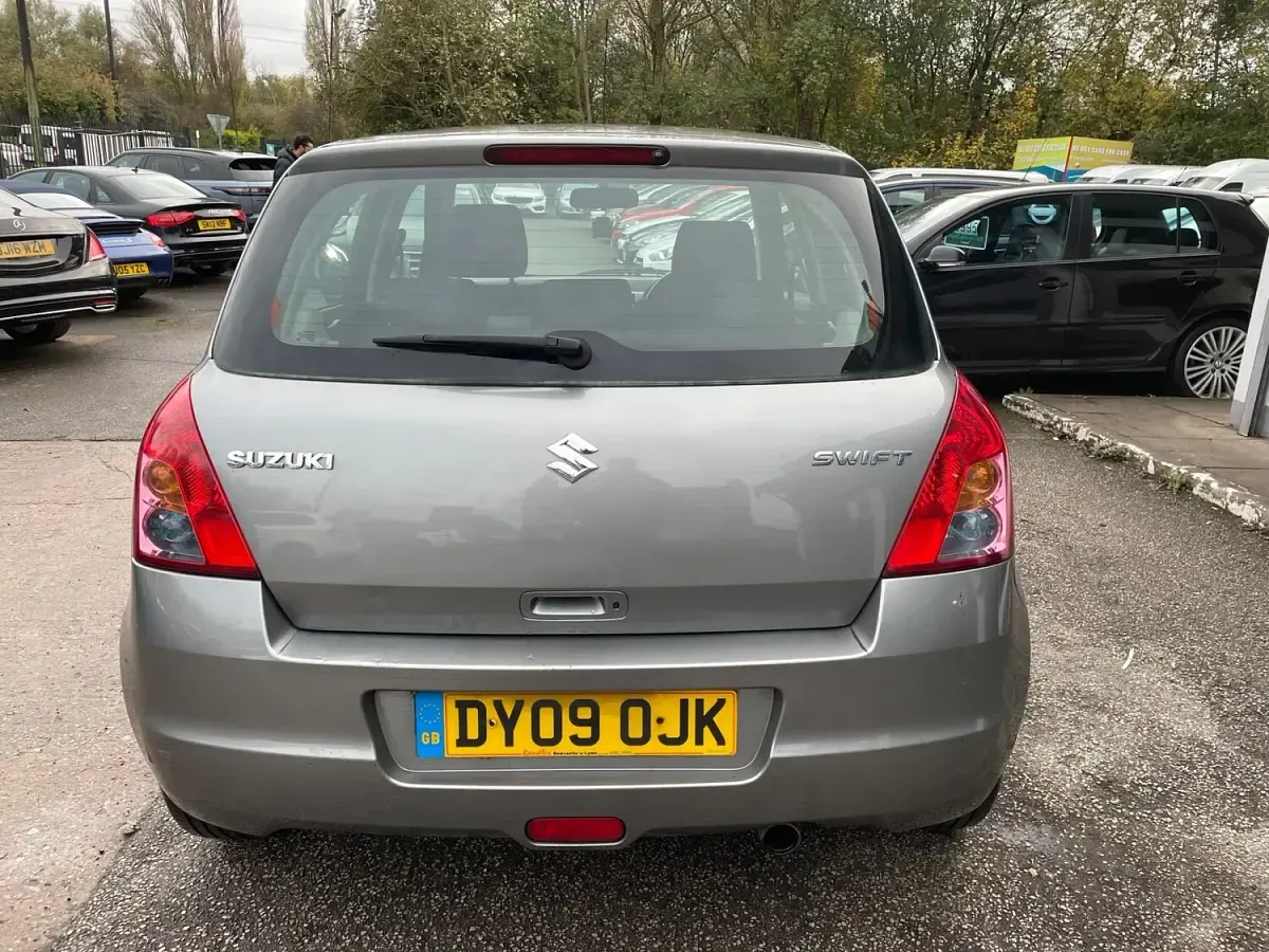 Used Suzuki Swift GLX 102 HP (75 kW) 2009 Grey Hatchback