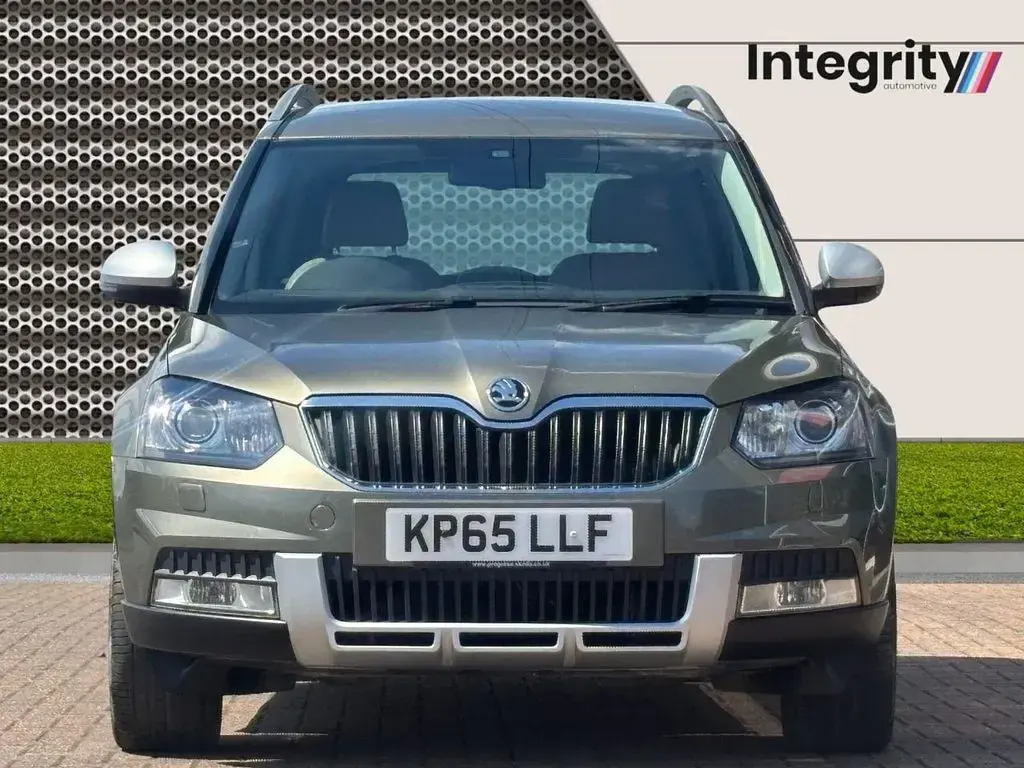 Used Skoda Yeti SE L 110 HP (80 kW) 2015 Green SUV