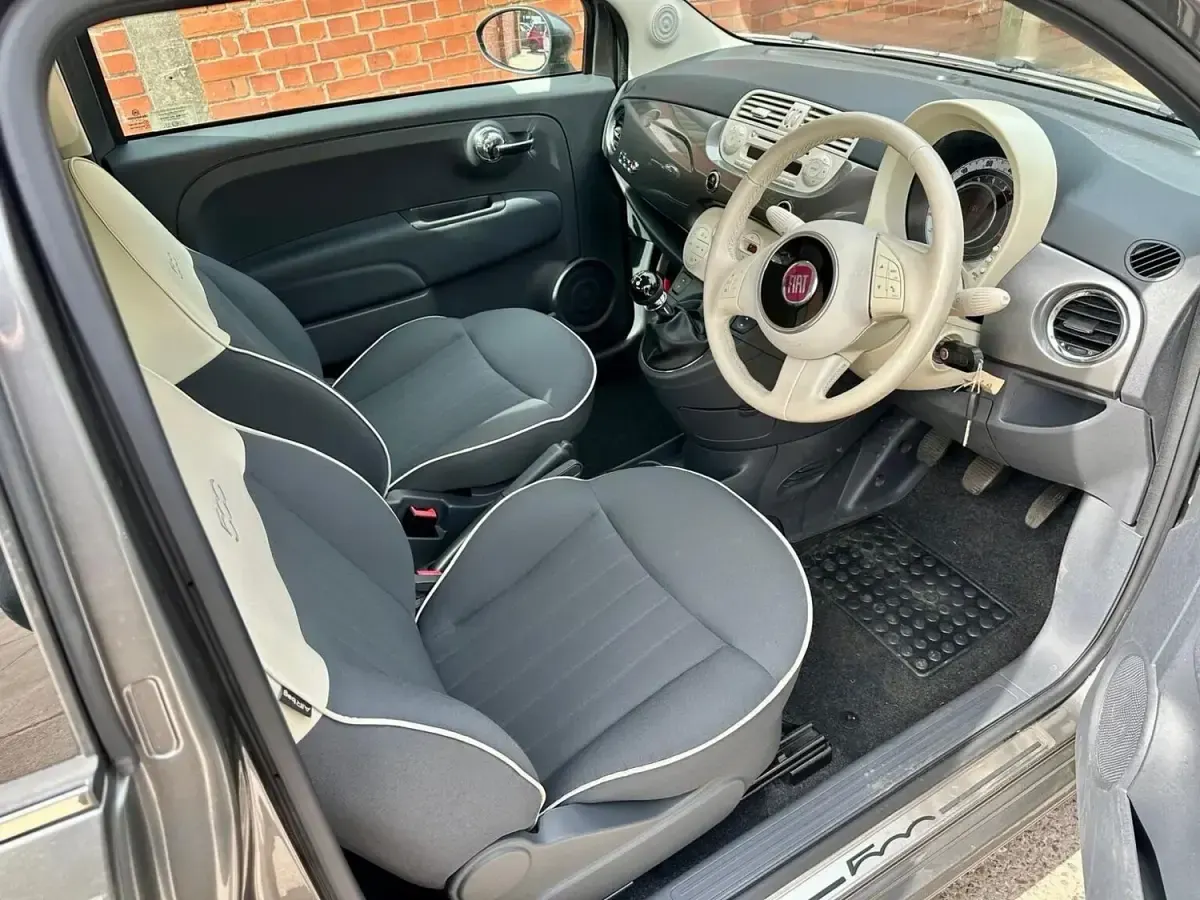 Usado Fiat 500C Lounge 69 HP (50 kW) 2013 Cinzento Cabrios
