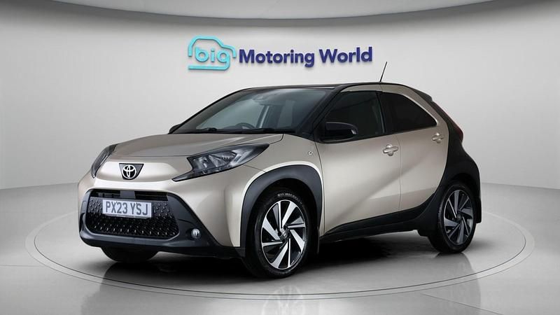Used Toyota Aygo X 71 HP (52 kW) 2023 Beige SUV
