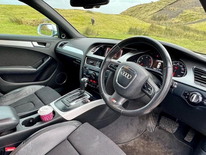 Used Audi A4 S-Line 143 HP (105 kW) 2010 Silver Sedan