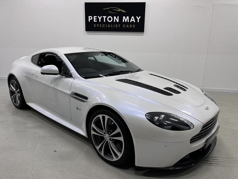 Used Aston Martin Vantage 510 HP (375 kW) 2010 White Coupe