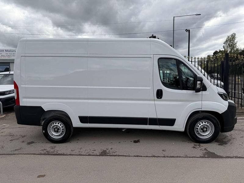 New Vauxhall Movano 2026 White