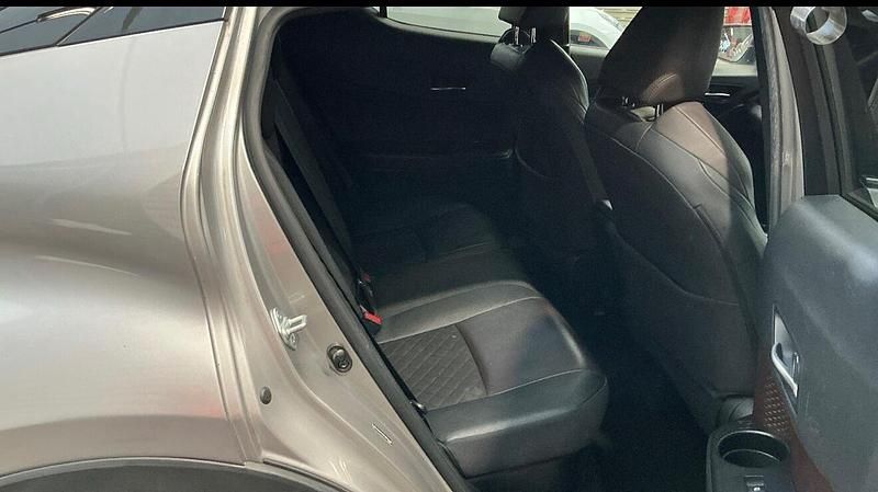 Used Toyota C-HR 2017 Silver SUV