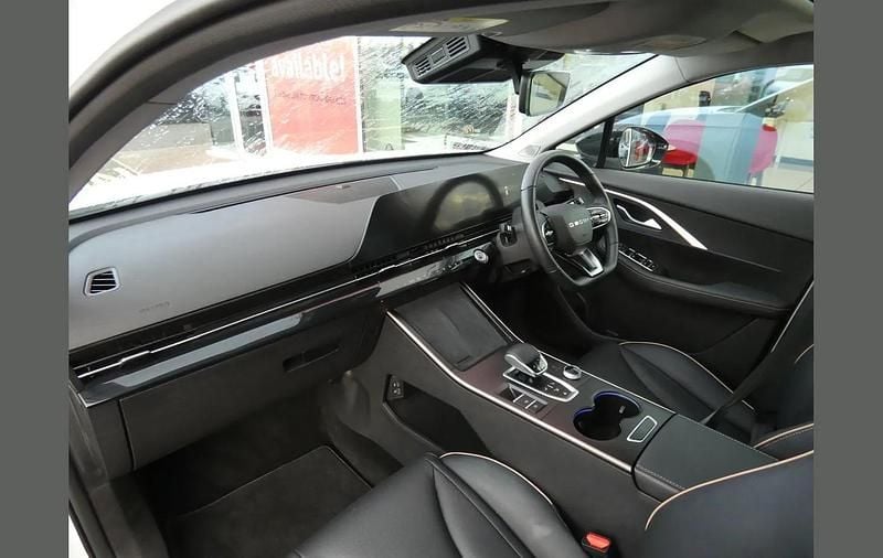 Image 4/4