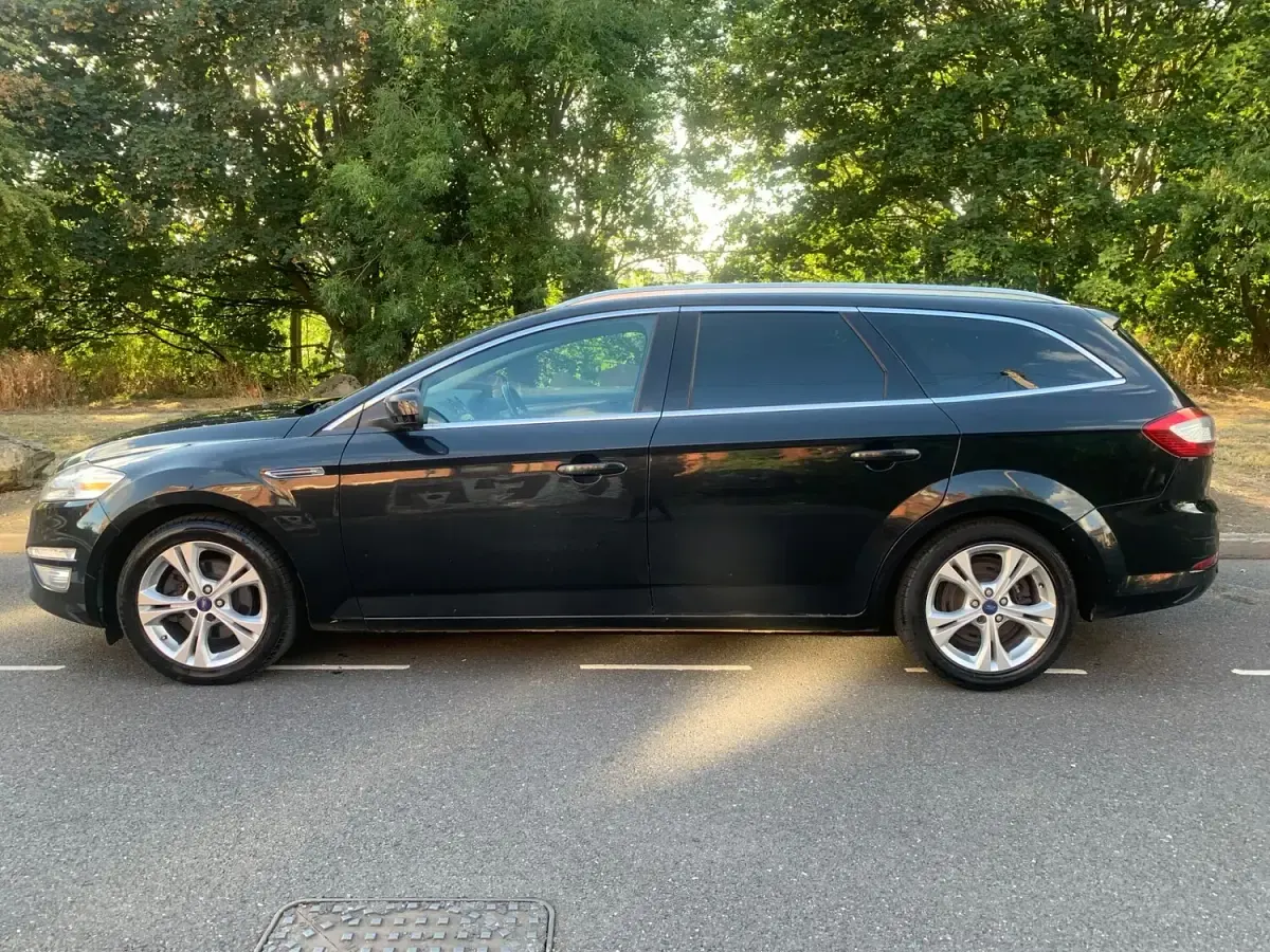 Used Ford Mondeo Business Edition 2014 Black Hatchback