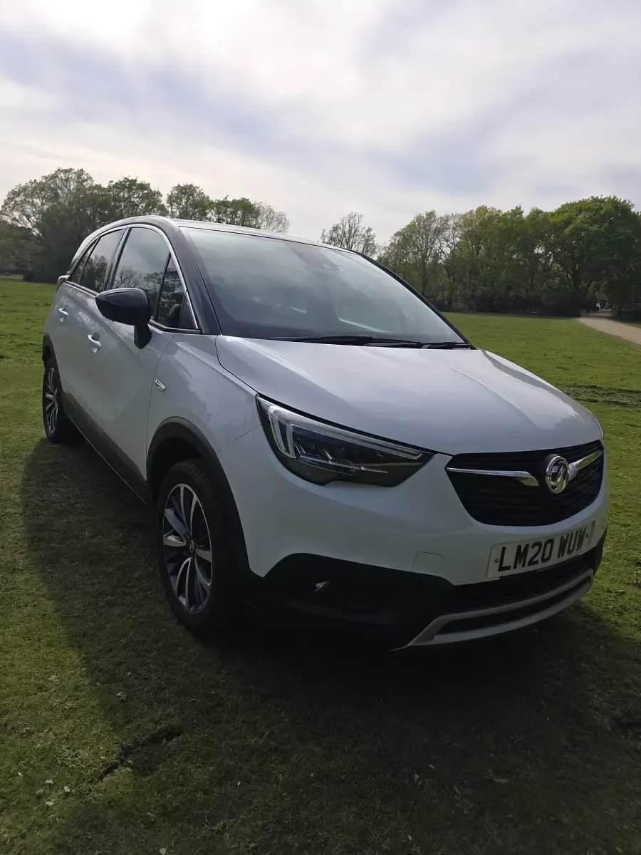 Used Vauxhall Crossland X Elite 120 HP (88 kW) 2020 White SUV