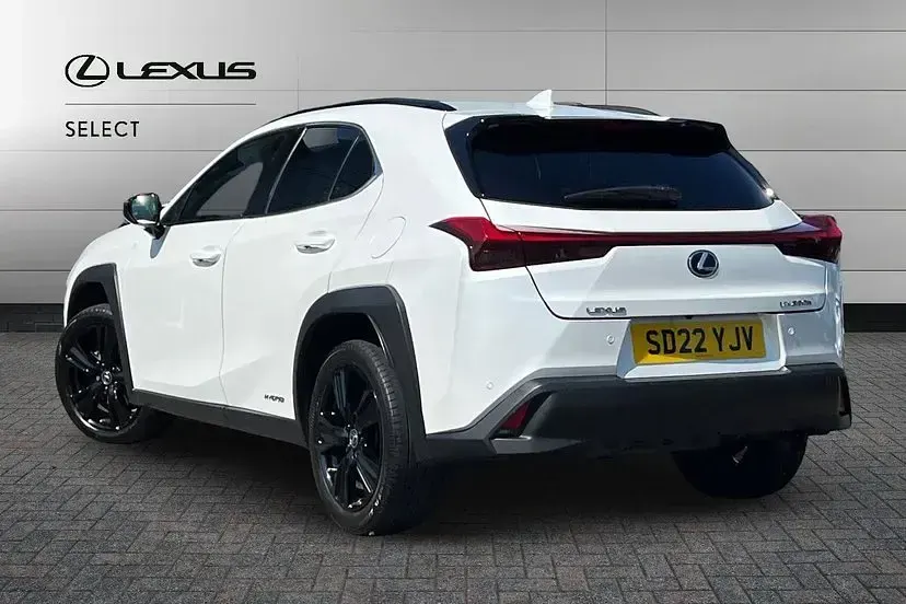 Used Lexus UX Sport Line 181 HP (133 kW) 2022 Sonic white SUV