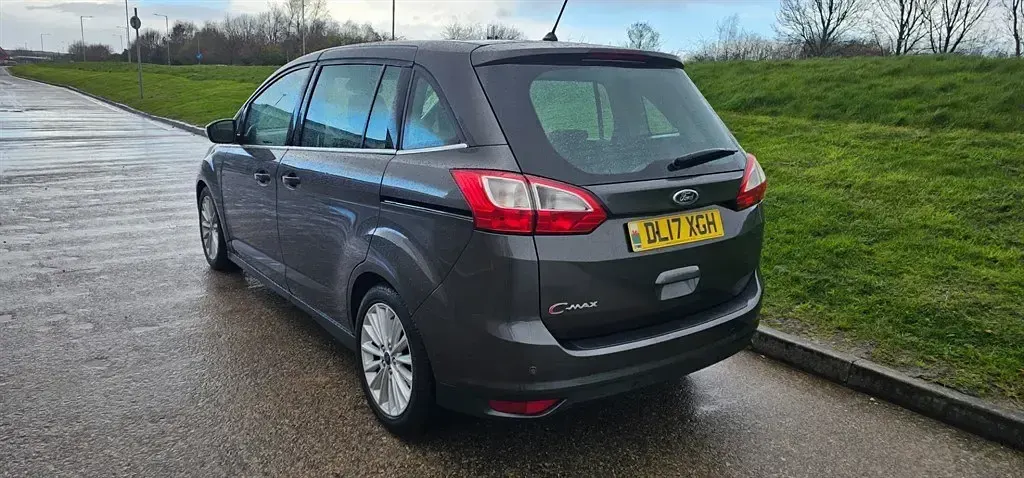 Used Ford C-MAX Titanium 2017 Grey MPV
