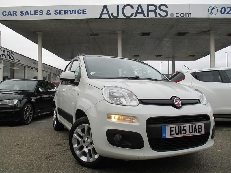 Used Fiat Panda Lounge 69 HP (50 kW) 2015 White Hatchback