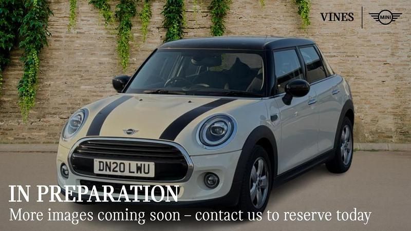 Used Mini Cooper Classic 134 HP (98 kW) 2020 White Hatchback
