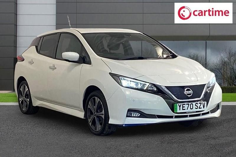 Begagnad Nissan Leaf N-TEC 160 kW (218 HK) 2020 Vit Halvkombi