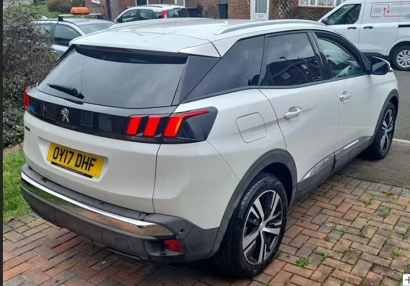 Used Peugeot 3008 Allure 120 HP (88 kW) 2017 White SUV