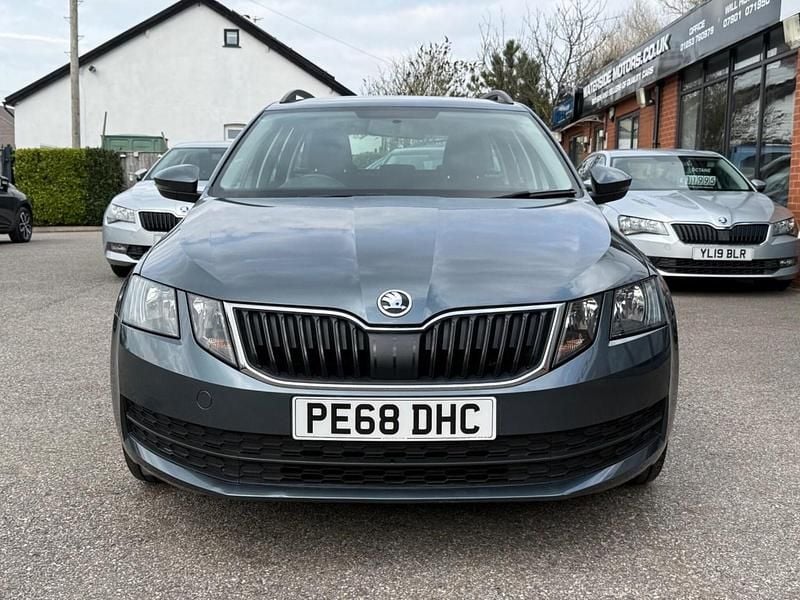 Used Skoda Octavia 115 HP (84 kW) 2018 Grey Estate