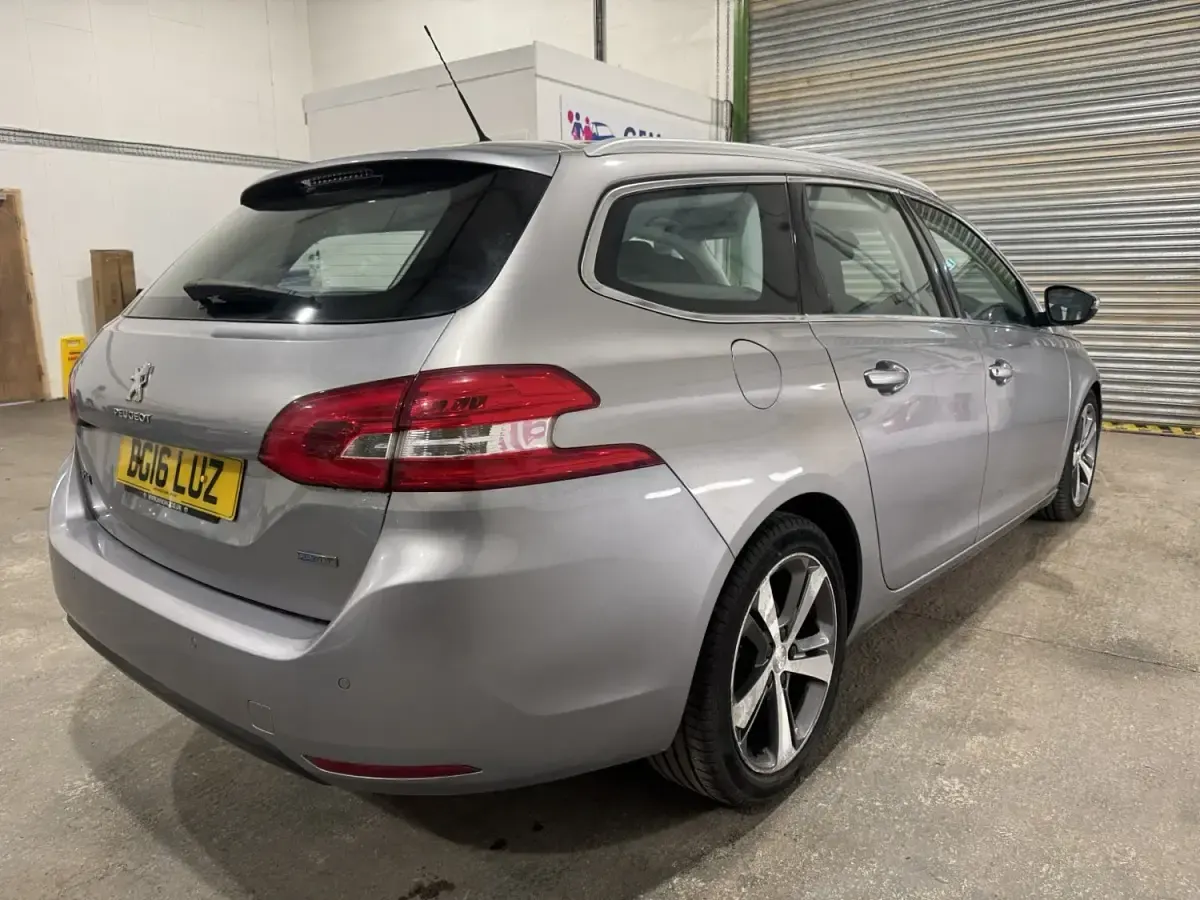 Second-hand Peugeot 308 Allure 2016 Gri Break