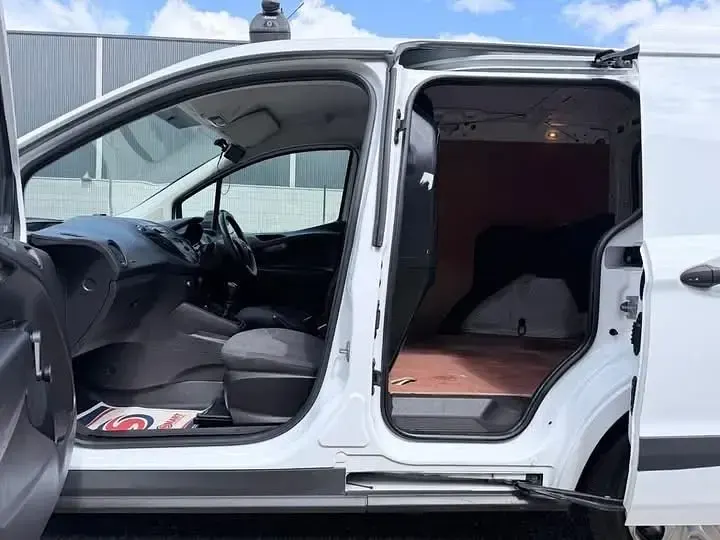 Usado Ford Transit 2022 Blanco Van