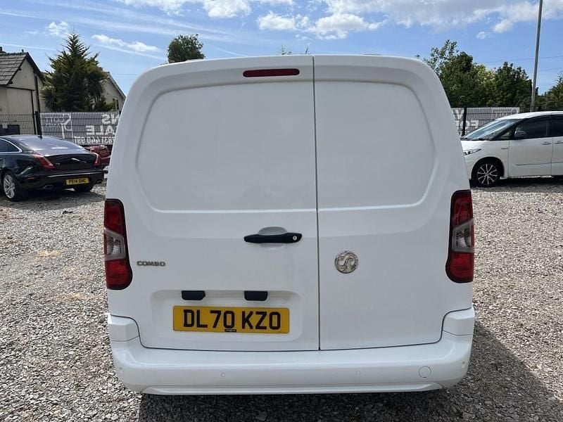 Used Vauxhall Combo Sportive 100 HP (73 kW) 2020 White MPV