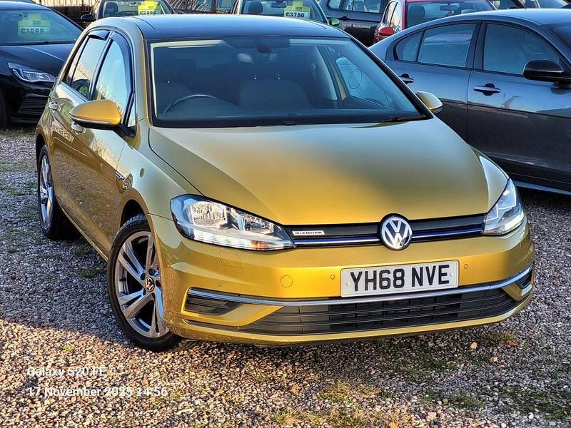 Used VW Golf VII SE 2018 Yellow Hatchback