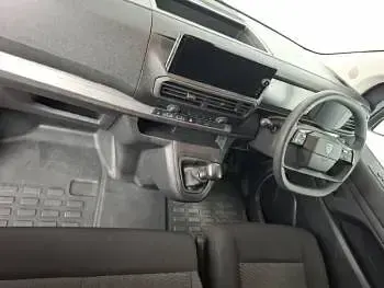 Second-hand Peugeot Expert 2024 Alb Van