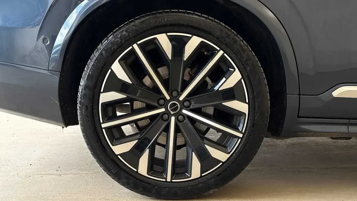 Used Volvo XC90 Ultra 247 HP (181 kW) 2025 Blue SUV