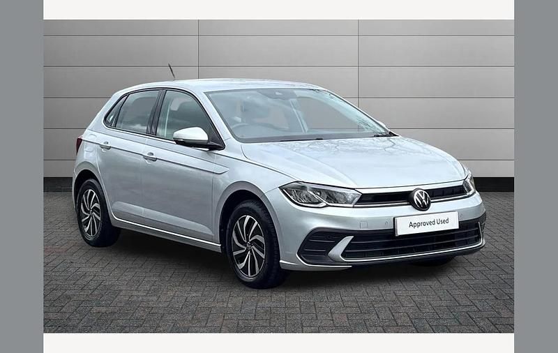 Used VW Polo Life 95 HP (69 kW) 2022 Silver Hatchback