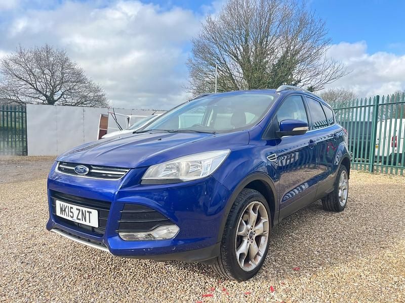 Begagnad Ford Kuga Titanium 180 HK (132 kW) 2015 Blå SUV