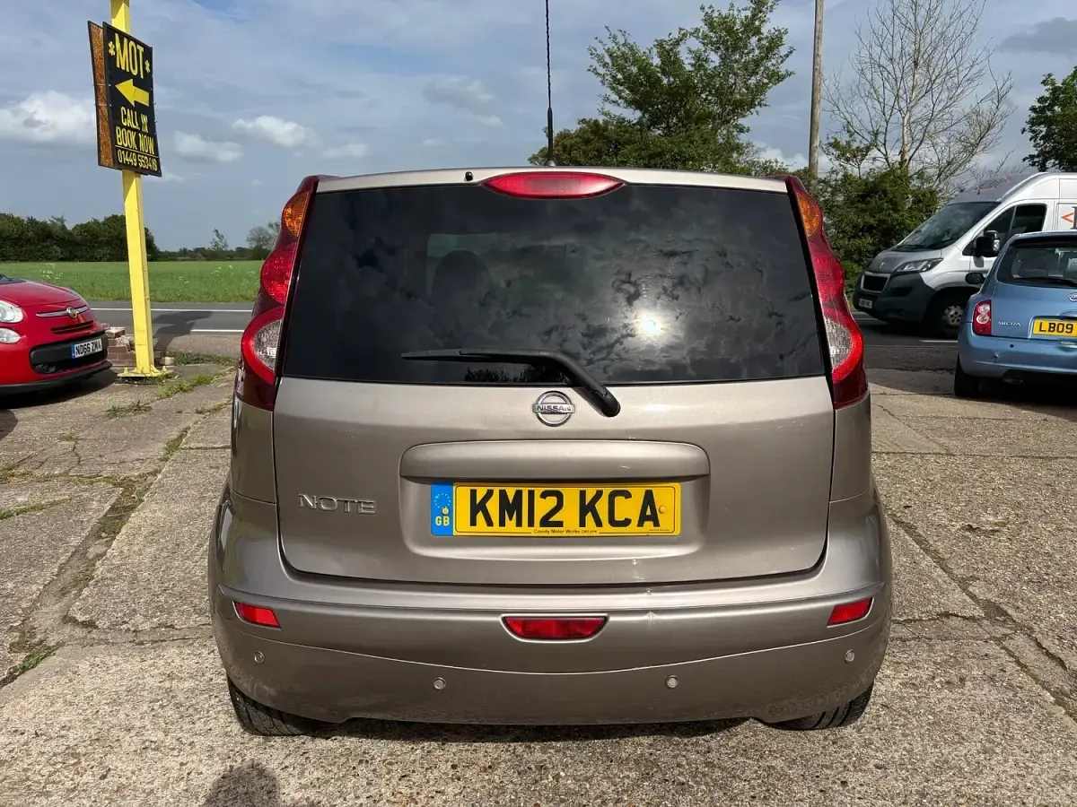 Used Nissan Note N-TEC 110 HP (80 kW) 2012 Beige Hatchback