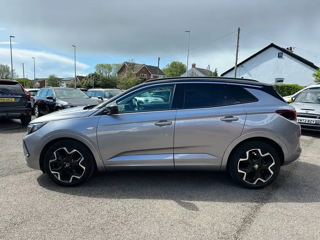 Used Vauxhall Grandland X Elite 130 HP (95 kW) 2022 Grey SUV