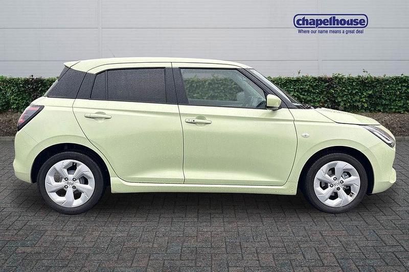 Used Suzuki Swift 82 HP (60 kW) 2024 Yellow Hatchback