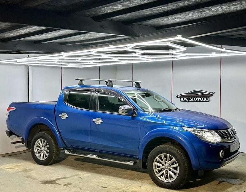Used Mitsubishi L200 2016 Blue Pickup