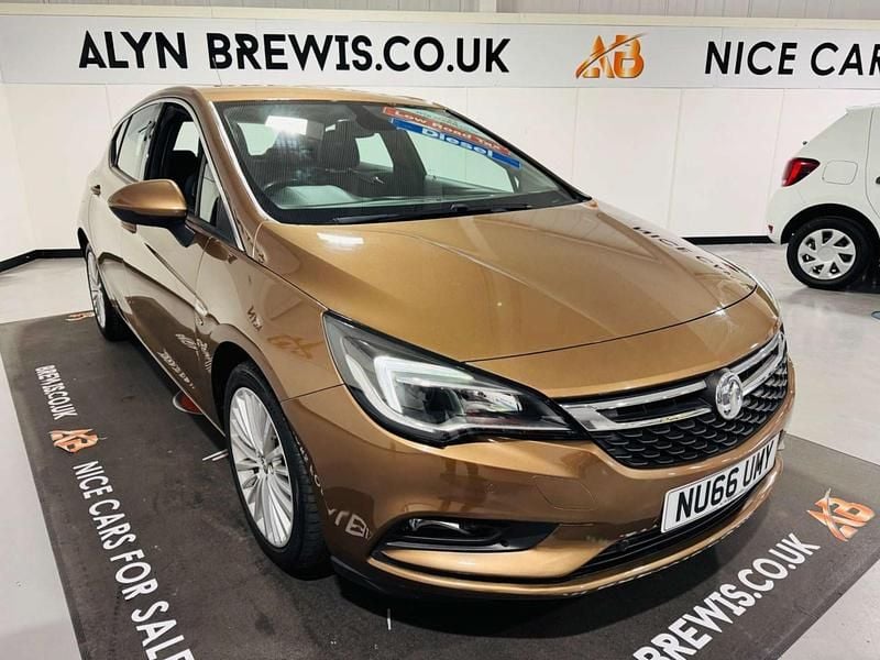 Second-hand Vauxhall Astra Elite 136 CP (100 kW) 2016 Maro Hatchback