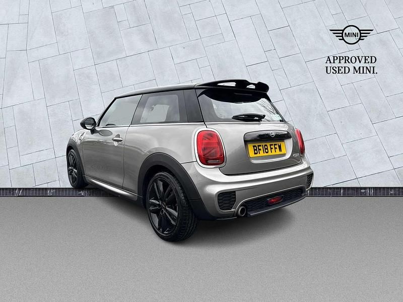 Used Mini Cooper Hatch 136 HP (100 kW) 2018 Silver Hatchback