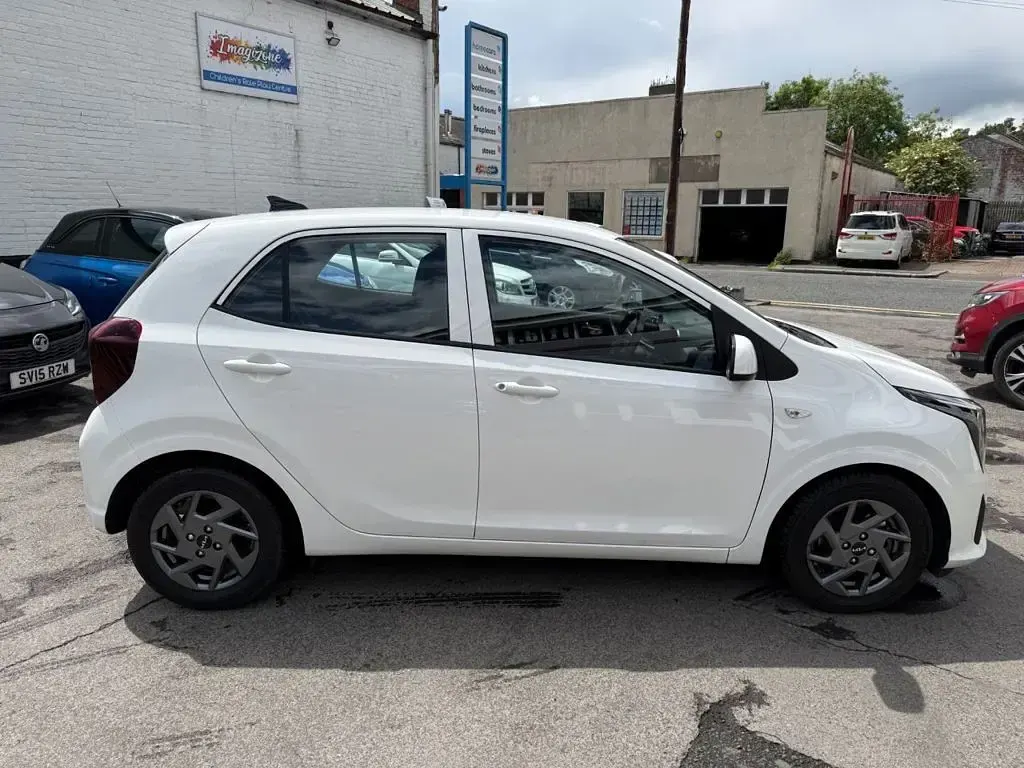 Used Kia Picanto 62 HP (45 kW) 2025 White Hatchback