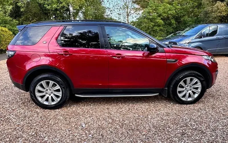 Used Land Rover Discovery Sport SE 180 HP (132 kW) 2015 Red SUV