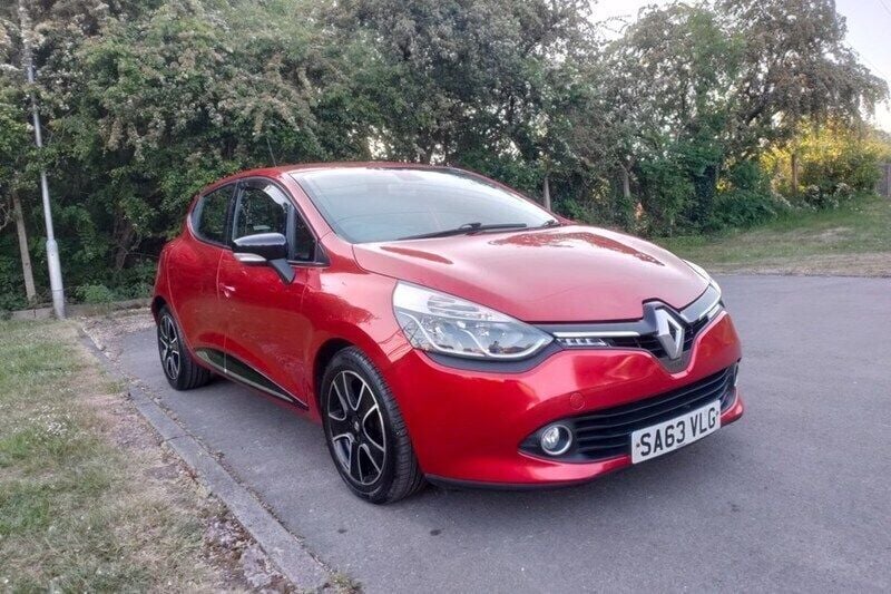 Red Used 2013 Renault Clio IV Dynamique Hatchback | £2,500 (Super price) - Image 1/1