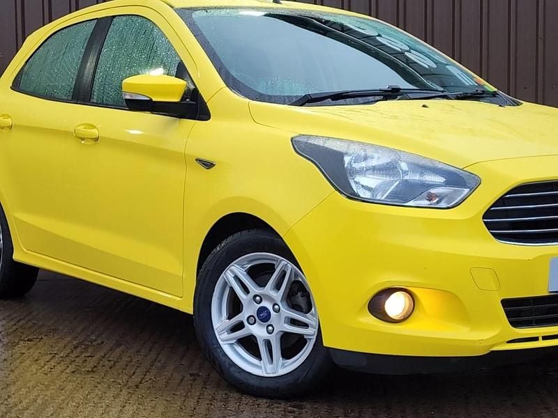 Used Ford Ka Plus Zetec 85 HP (62 kW) 2018 Yellow Hatchback