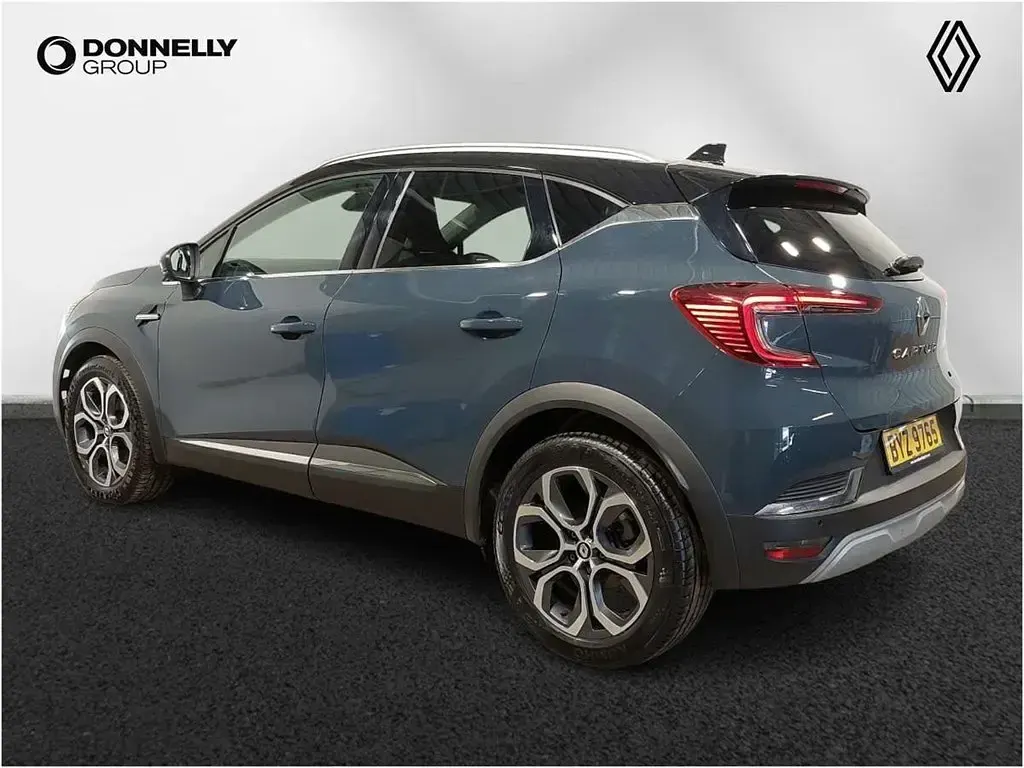 Second-hand Renault Captur Techno 143 CP (105 kW) 2023 Albastru SUV