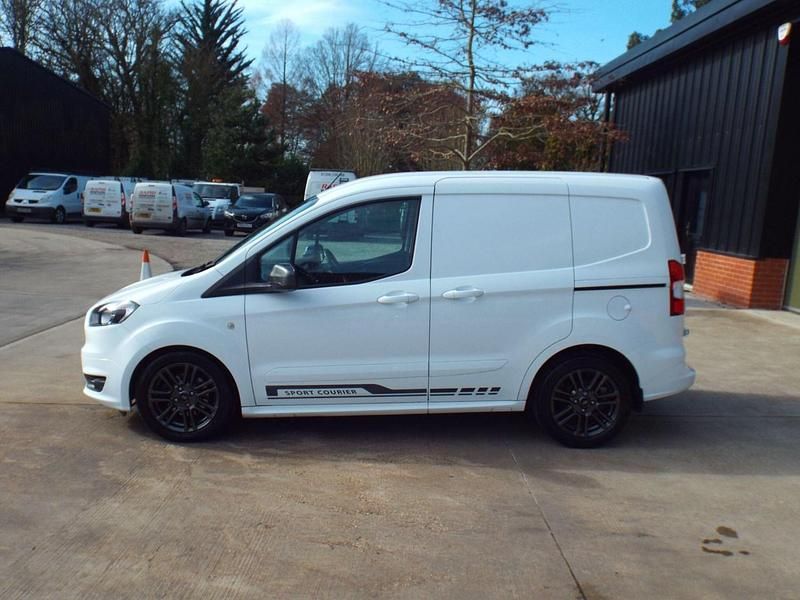 Used Ford Transit Sport 95 HP (69 kW) 2017 White Van
