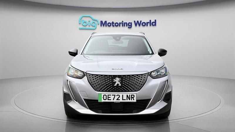 Second-hand Peugeot e-2008 Allure+ 98 kW (134 CP) 2022 Gri SUV