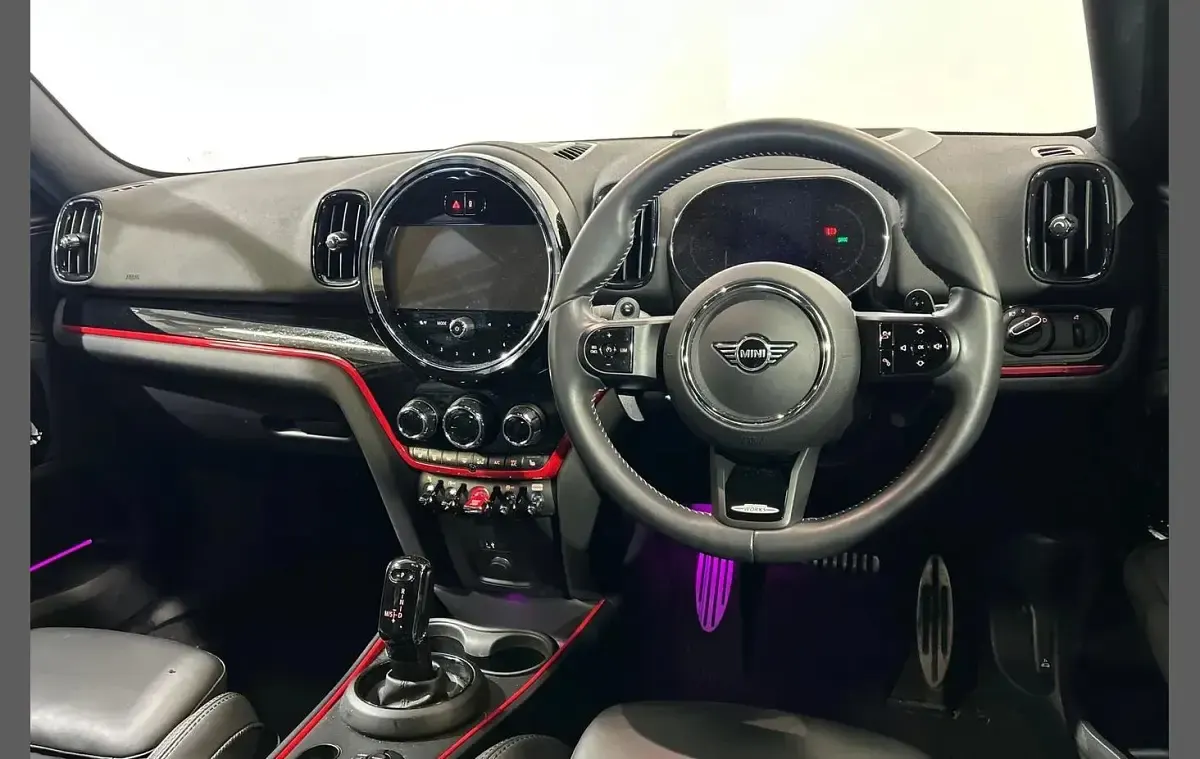 Used Mini John Cooper Works Countryman 302 HP (222 kW) 2022 Silver SUV