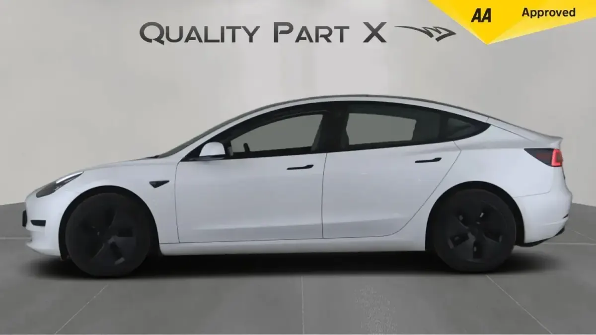 Used Tesla Model 3 Standard Range 208 kW (283 HP) 2021 White Sedan