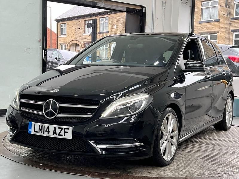 Black Used 2014 Mercedes B180 MPV | £6,390 (Fair price) - Image 1/4