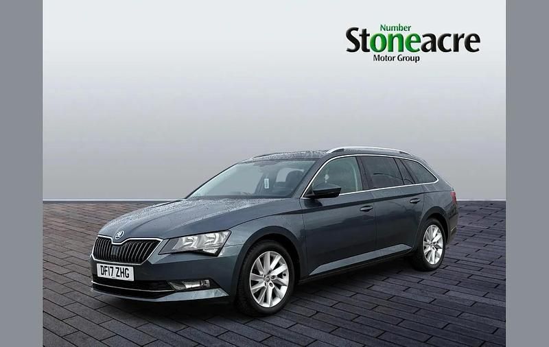 Gebraucht Skoda Superb SE Technology 150 PS (110 kW) 2017 Grau Kombi