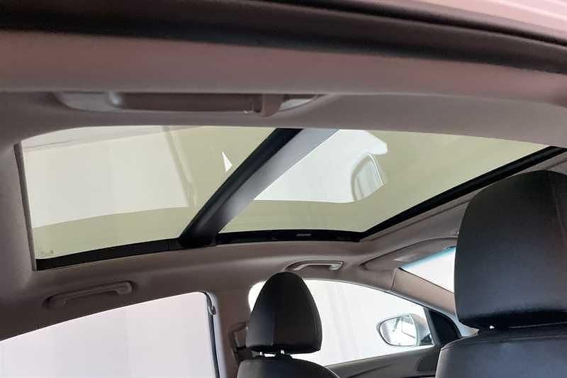 Image 2/4
