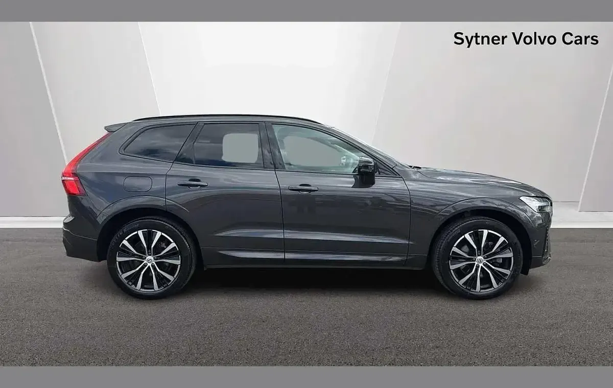 Used Volvo XC60 Plus 247 HP (181 kW) 2025 Grey SUV