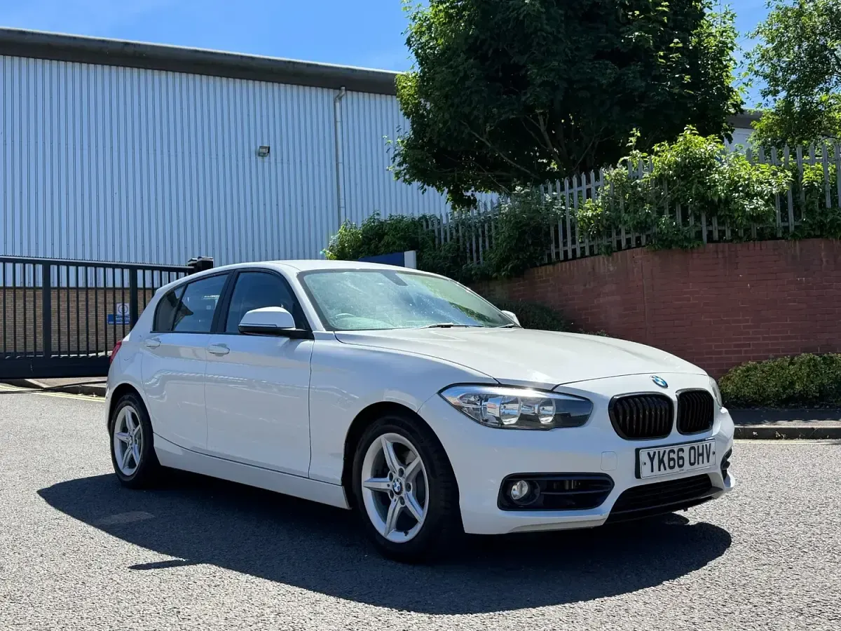 Used BMW 116 Efficient Dynamics 2016 White Hatchback