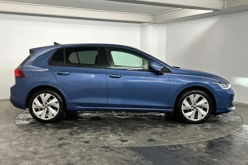 Used VW Golf VIII 150 HP (110 kW) 2025