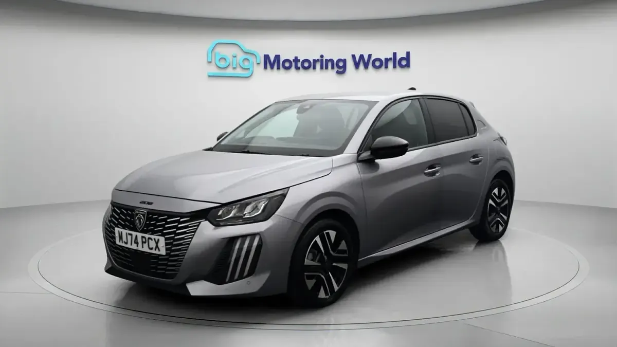 Used Peugeot 208 Allure 101 HP (74 kW) 2024 Grey Hatchback
