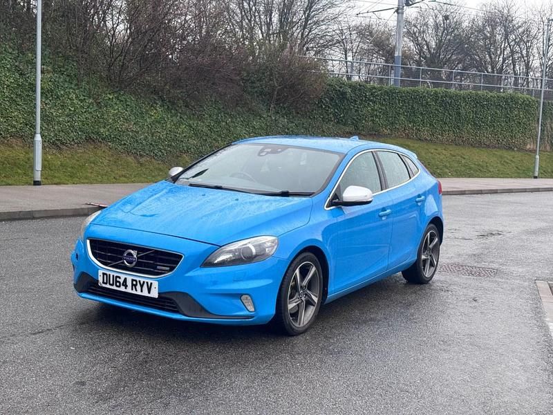 Used Volvo V40 R-Design 115 HP (84 kW) 2014 Blue Hatchback
