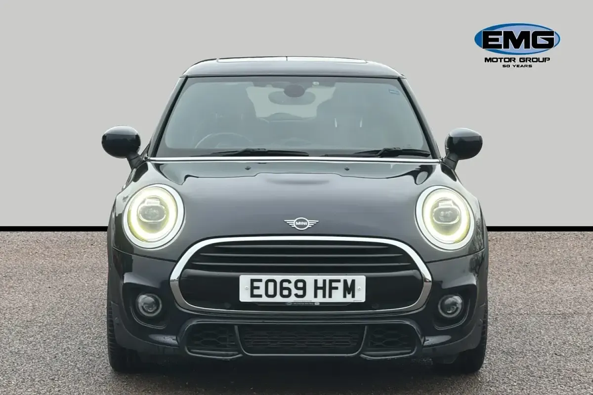 Usado Mini Cooper Hatch 136 HP (100 kW) 2020 Azul Citadino